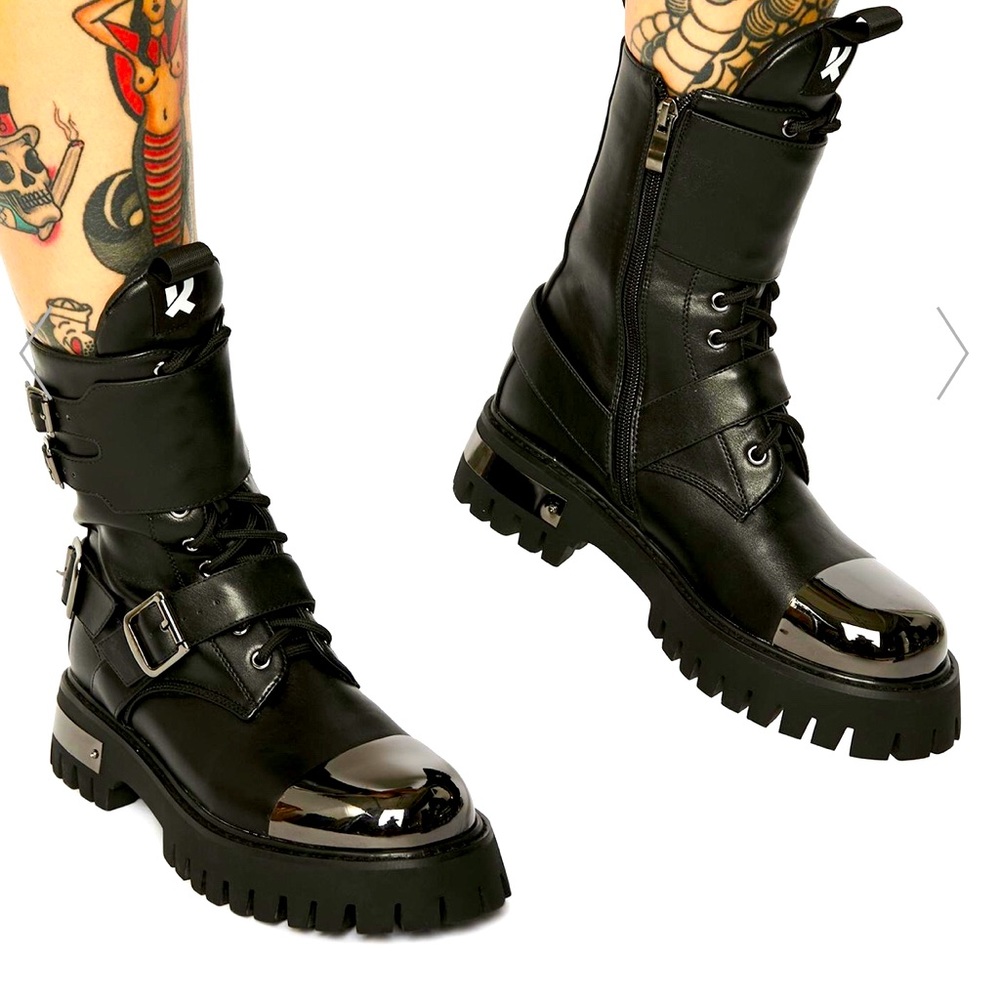 Koi Footwear Black Desolation Combat boots Size 6
